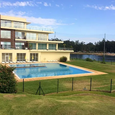 Apartment Studio With Lake View Shared Pool And Enclosed Garden At Esposende 5 Km Away From The Beach *