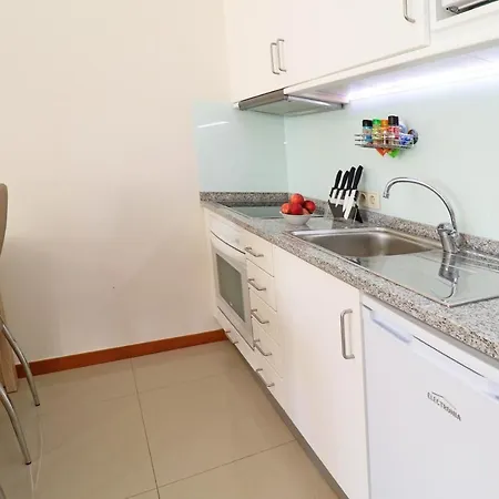 Apartment Studio With Lake View Shared Pool And Enclosed Garden At Esposende 5 Km Away From The Beach *