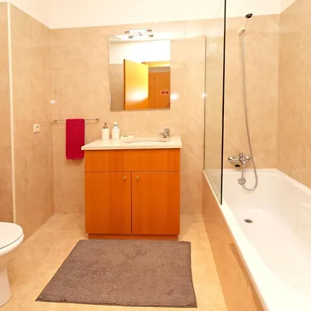 Studio With Lake View Shared Pool And Enclosed Garden At Esposende 5 Km Away From The Beach *
